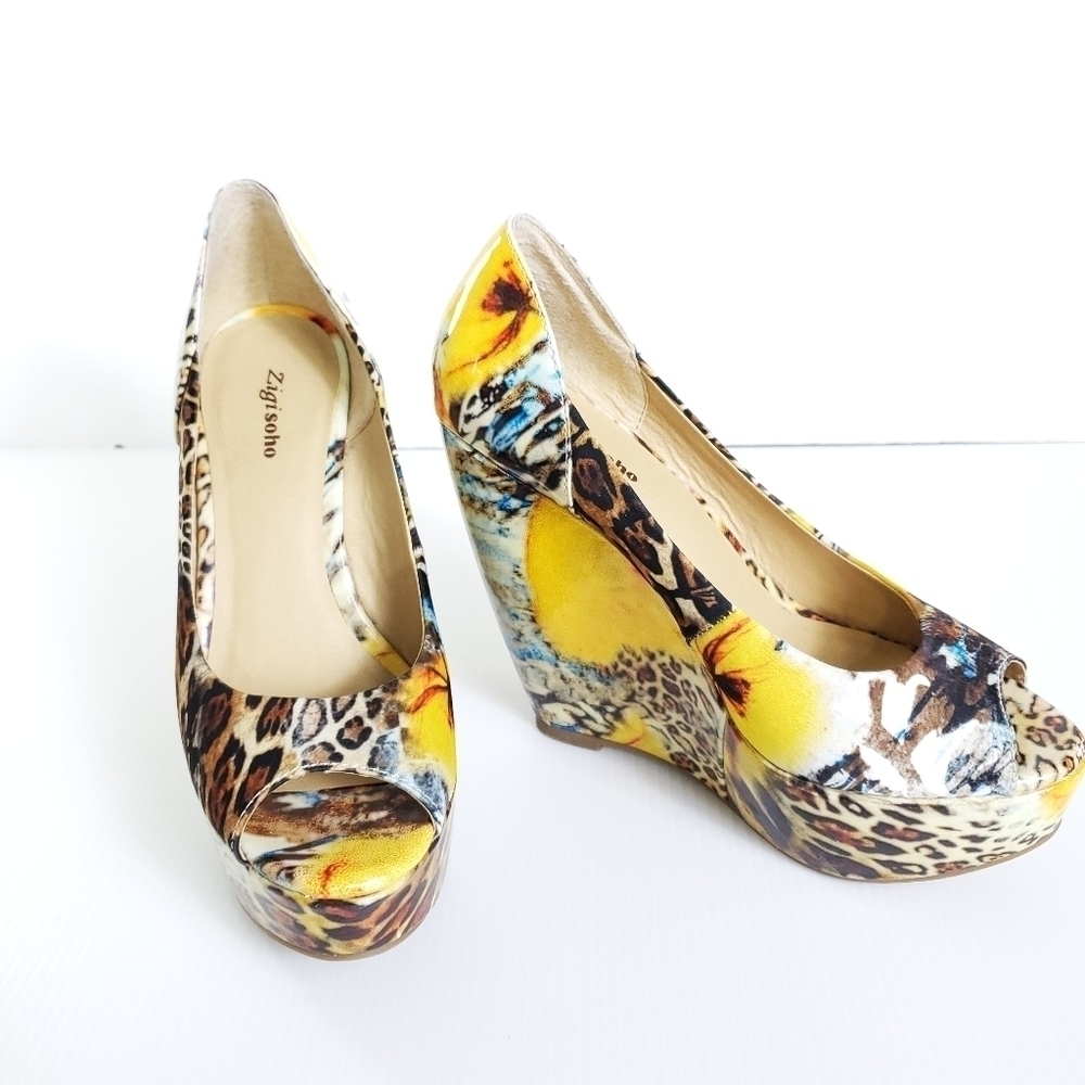 Zigi Soho Rush open toe wedge 6.5
